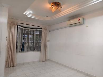 Prime Location Taman Temenggong Double Storey Terrace House for sale