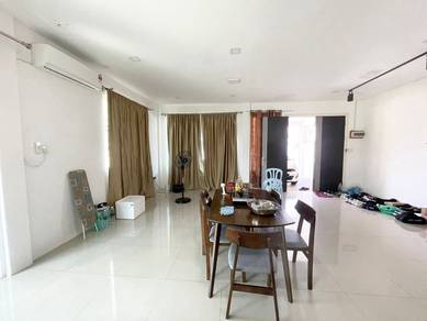 Lorong uni central double storey corner house for rent