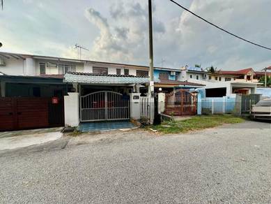 Below Market Price Renovated Fully Extend Freehold