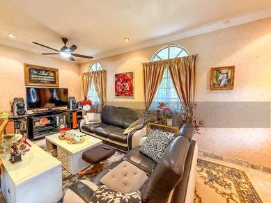 Corner Lot Confirm Cheapest Huge Size Extended Kitchen