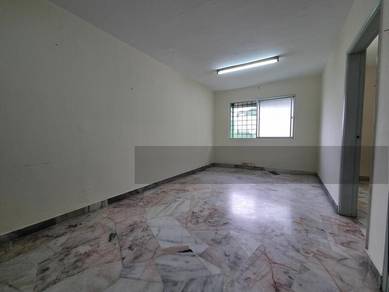 Freehold Low Cost/Mid Floor/Unblocked view/Minor Renovated/Well Kept