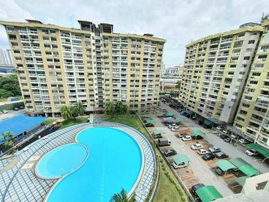 Biggest Unit Renovated Unit 2 Carparks