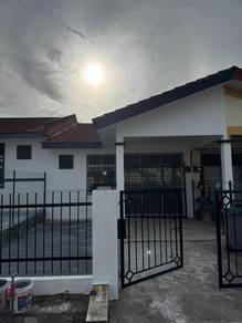 Sepang , Teres Setingkat,20x75 rumah besar!!