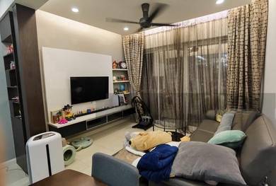 1341sf Freehold, Low Density, Comfortable for Own stay, Strategic Loc.