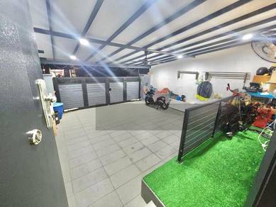 Freehold Renovated Unit