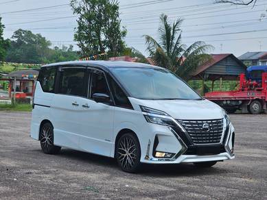 Nissan SERENA 2.0 J IMPUL PREMIUM HIGHWAY