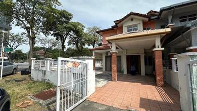 Freehold + Corner Lot + Gated Area Below 1 Million?