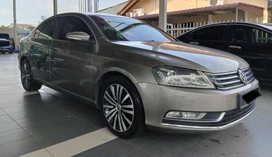 Volkswagen PASSAT 1.8 TSI (CKD) (A)