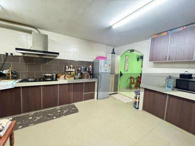 Corner Lot Low Cost