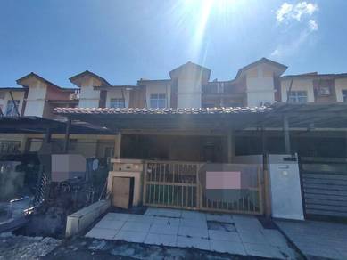 Renovated Unit Extra Land 10ft at back