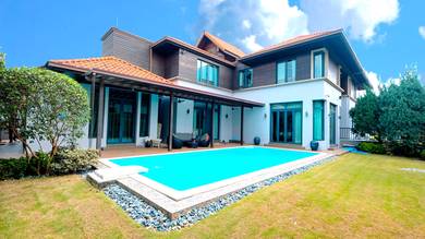 Luxury 3 Storey Bungalow Bukit Jelutong Lift & Pool