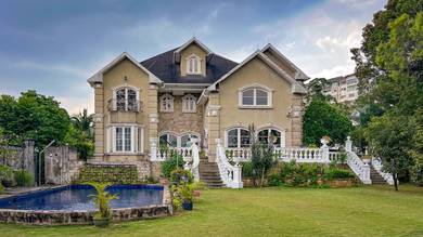 ENGLISH STYLE HUGE LAND 2.5 Storey BUNGALOW Taman Melawati CORNER LOT