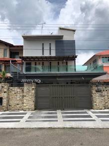 Fully Renovated 3.5 Storey Semi-D Near Ciq Jalan Jingga Taman Pelangi