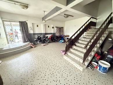 Jalan Merawan, 2 Storey Semi-D Huge Land Taman Majidee Kebun Teh