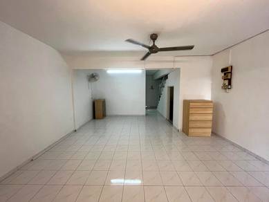 * dekat Taman ilham * Rumah Murah 2 Tingkat * nk Jual *