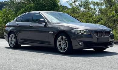 Bmw 528i 3.0 sunroof - Premium selection