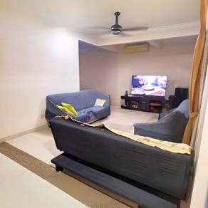 Laman Putra Height Subang Freehold 2 Sty 4R3B Well Kept Unit For Sale