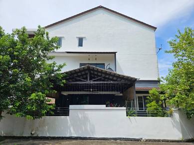 Direct owner-Corner unit Terraced house at Sunway Cassia