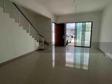 Adda Heights Green Avenue 2 Storey Terrace With Garden View