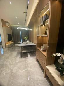New Freehold Apartment Near Ciq 2 Room With 2 Carparks