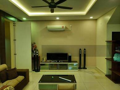 Bayu Puteri Renovated 2 Storey Semi-D 5 Room With Big Land