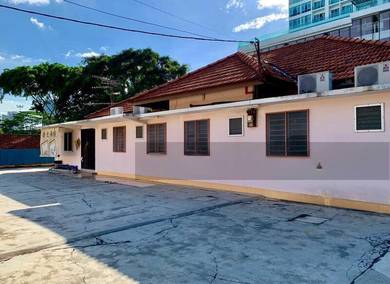 Stulang JB Town 15 Room Bungalow High Yield