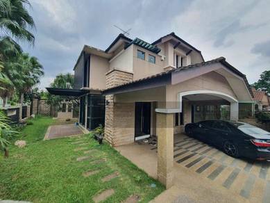 Austin Perdana Renovated Corner Semi-D 4 Room Freehold South Facing