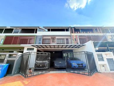 Beautifully Renovated 3 Storey Superlink Thistle Grove Denai Alam