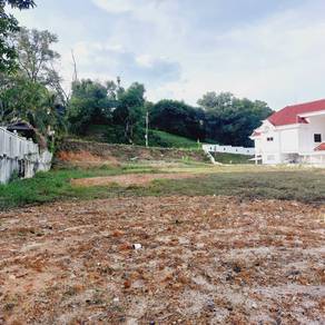 BELOW MARKET Opposite Main Road bungalow land at Seksyen 9