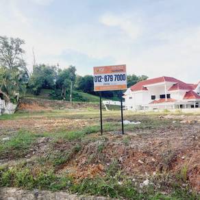 BELOW MARKET Opposite Main Road bungalow land at Seksyen 9