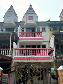 FREEHOLD 3 Storey Terrace Taman Putri Jaya Batu 9 Cheras