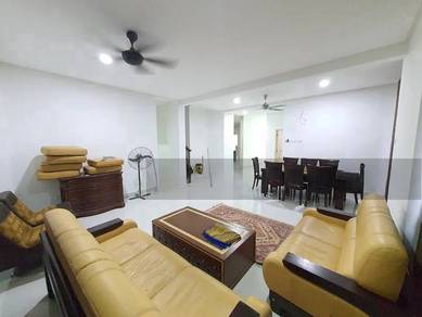 Lake View Bungalow, Lake Valley Avenue 6 @ Tun Hussein Onn