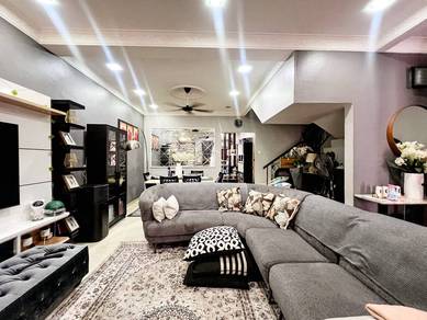 ((RENO CANTIK)) Double storey, Puncak Saujana Seksyen 3, Kajang