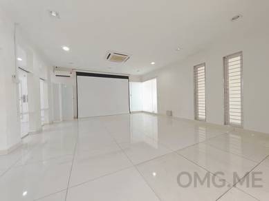 Bandar Bukit Tinggi 2 Klang Double Storey Semi-D Endlot Renovated Unit