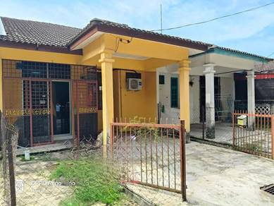Rumah TERES SETINGKAT TAMAN AKASIA KG KUBUR SYARIF GONG BADAK K.NERUS