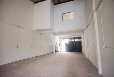 Klang Sungai Puloh 1.5 Storey Endlot Factory Warehouse