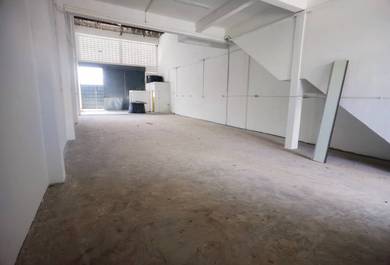 Klang Sungai Puloh 1.5 Storey Endlot Factory Warehouse