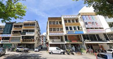 Prime Location Commercial Shophouse Located At Jelutong Main Road