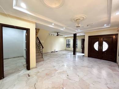 CORNER LOT | BESAR ✅ 1.5 Storey Terrace Suasana Bandar Tun Hussein Onn