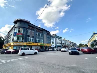 Roi 4% Jalan Bestari Nusa Bestari 4 Storey Shop End Lot Bukit Indah