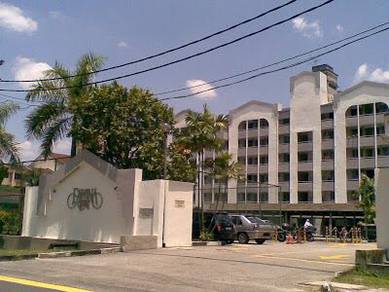 Fawina Court