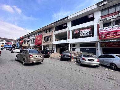 Adjoining 3 sty shop-office at Taman TTDI Jaya. Under renovation.