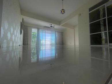 Summer Place Condo 1464sf 4-Bedrooms Renovated 2-Covered Carparks