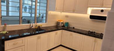 Seaview * The Straits Regency Condo 4rooms 1600sf Renovated Furnished