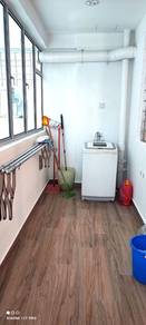 Seaview * The Straits Regency Condo 4rooms 1600sf Renovated Furnished