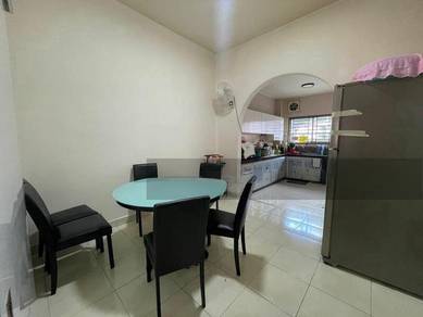 Fully Extended Double Storey Terrace In Desa Cemerlang Gated & Guarded