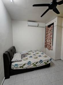 Melawis Apartment @ Taman Universiti, small room