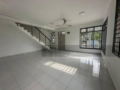 Corner Double Storey Setia Tropika For Rent With Unblock View