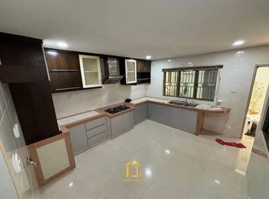 Facing parking💥  Bukit Tinggi 2, Klang - 2-Storey House For Rent