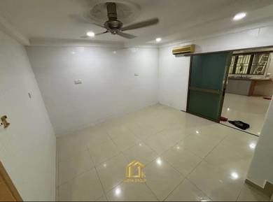 Facing parking💥  Bukit Tinggi 2, Klang - 2-Storey House For Rent
